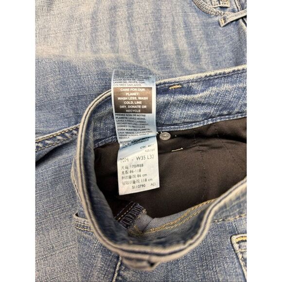 Levi's ultra stretch, totally shaping blue jeans with a 35” waist and 32" inseam - Picture 3 of 5
